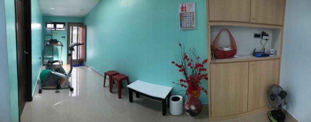 Homestay Stardow~星窗名宿~ Johor Bahru Exterior photo