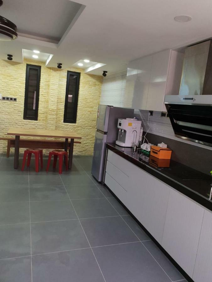 Homestay Stardow~星窗名宿~ Johor Bahru Exterior photo