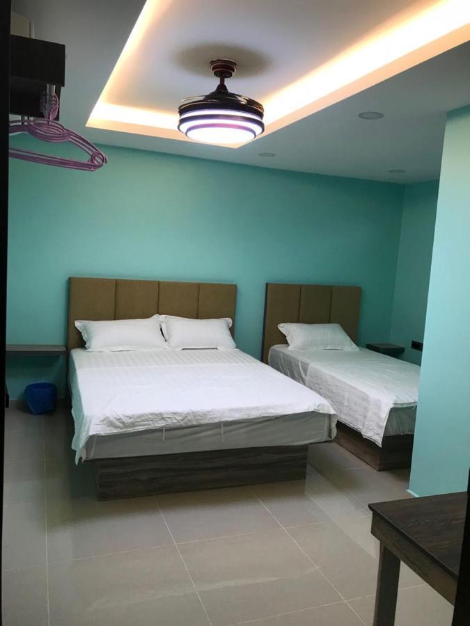Homestay Stardow~星窗名宿~ Johor Bahru Exterior photo